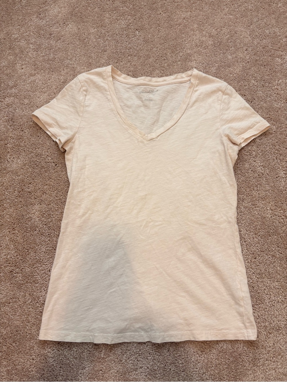 Universal Thread Cream V-Neck Short Sleeve Tee